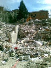 Casa studente L’Aquila, la perizia sul crollo: “Mancava un pilastro”