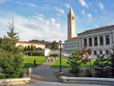 A Berkeley studenti in rivolta, tasse alle stelle
