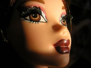 Spagna: l’Università apre alle differenze con la “Barbie transessuale”
