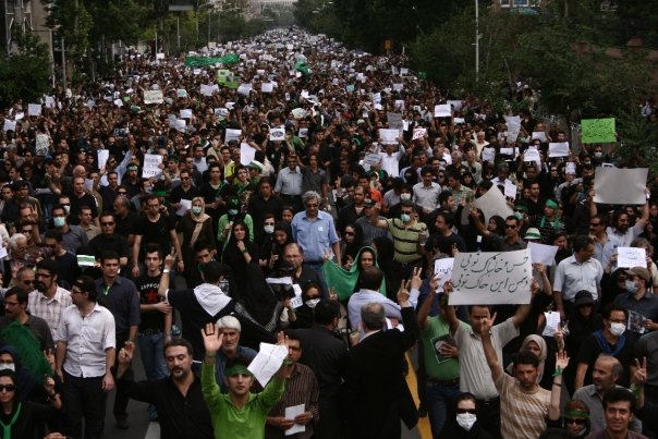 Iran, a un anno dalle elezioni l’Onda Verde nelle piazze del mondo