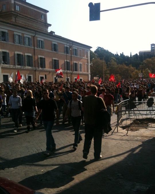 Manifestazioni in 80 città. Torna l’Onda, migliaia di studenti in piazza