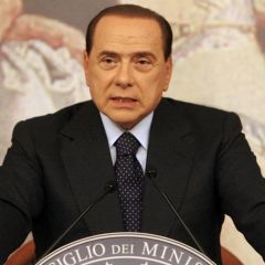Berlusconi: “Gli studenti veri sono sui libri, non in piazza”
