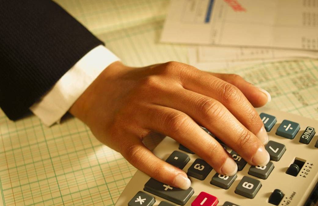 Proteste per i tagli alle borse di studio, il Miur smentisce