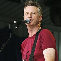Scozia, Billy Bragg manifesta con gli studenti