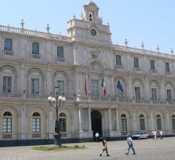 Studenti Catania: “Prof promossi e trasporti bocciati”