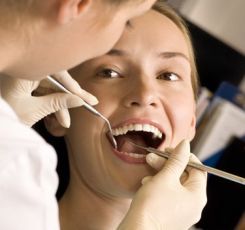 Sempre più aspiranti dentisti vanno a studiare in Romania