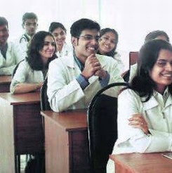 Studenti medicina India
