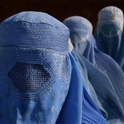 Uk, docenti favorevoli al burka nelle universita