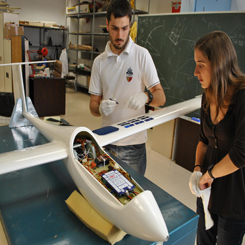 Sette universitari sviluppano il primo aereo solare spagnolo