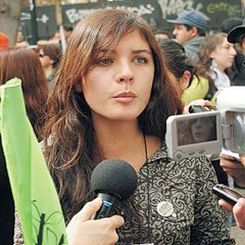 Cile, arrestati 900 studenti. Camila sempre più popolare