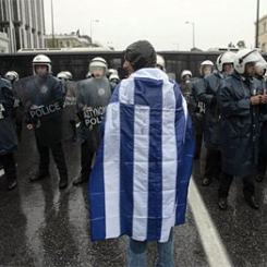 Atene, ancora scontri alla manifestazione degli studenti