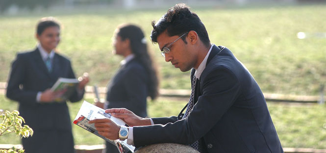 Nel 2020 quattro laureati su dieci saranno asiatici