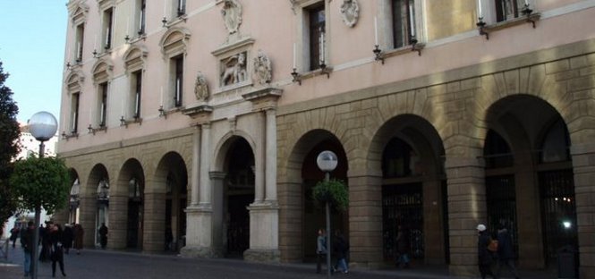 Un libretto temporaneo per gli studenti in transizione sessuale, la proposta di Antéros all’Università di Padova