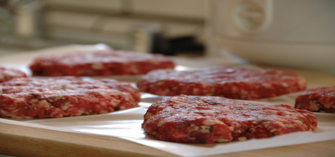 creato hamburger di carne artificiale