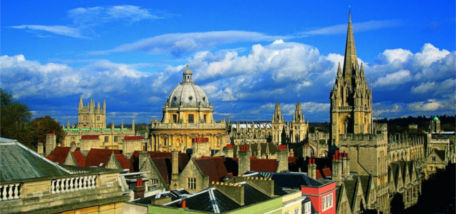 Oxford, che gaffe! Resi pubblici via e-mail nomi e voti dei 50 peggiori studenti