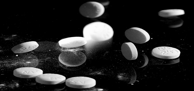 aspirina dimezza rischio cancro colon