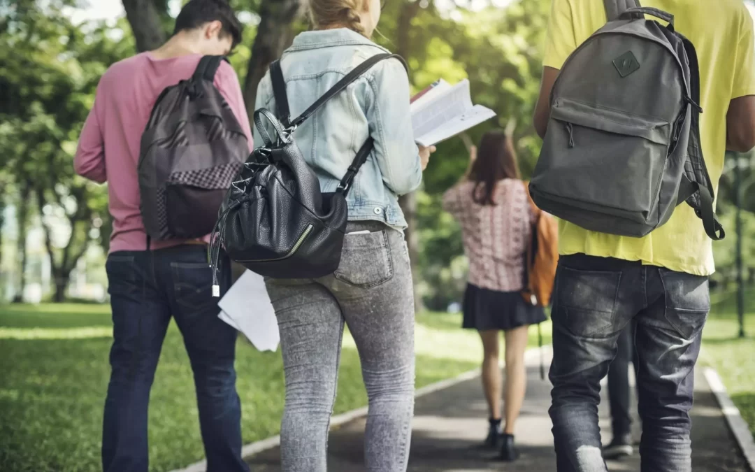 Borse di studio in ritardo: il rischio è l’abbandono agli studi