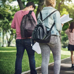 Borse di studio in ritardo: il rischio è l'abbandono agli studi