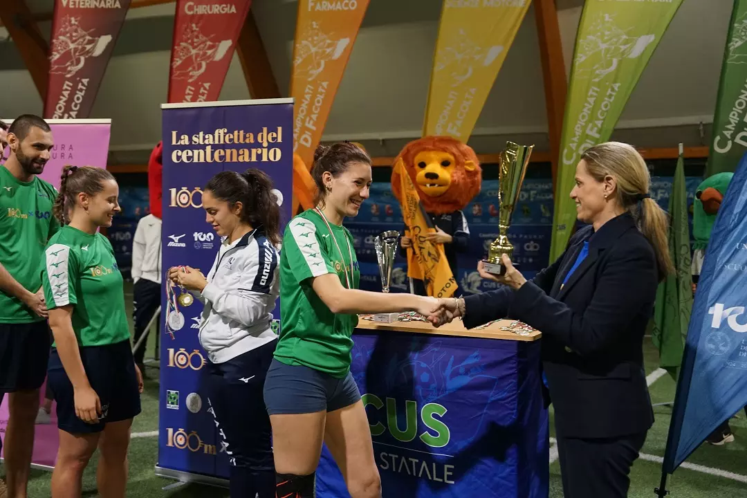 Per festeggiare il centenario della Statale di Milano si sono tenuti dei tornei universitari che hanno coinvolto gli studenti.