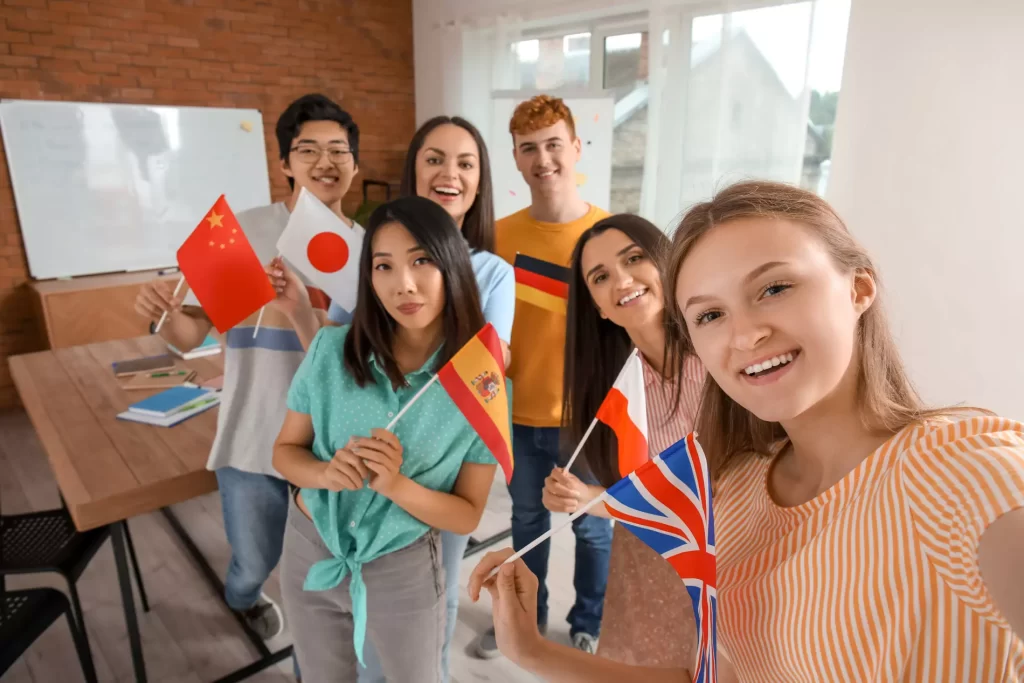 studenti in scambio culturale all’estero grazie al Programma Intercultura 2026, nuove destinazioni e borse di studio disponibili.