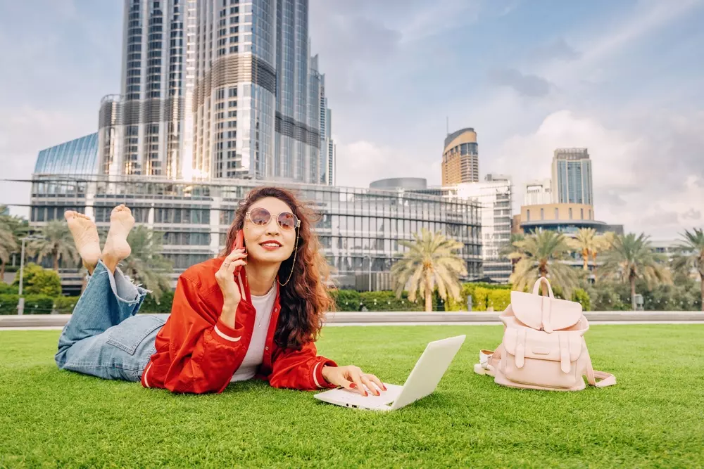 Studiare negli Emirati Arabi, cosa sapere su università, visto, documenti e costi