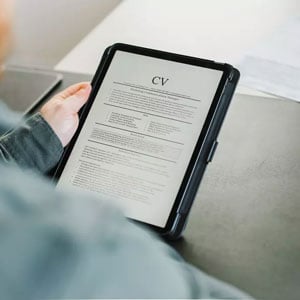 Come scrivere un CV accademico: guida completa per dottorandi e ricercatori
